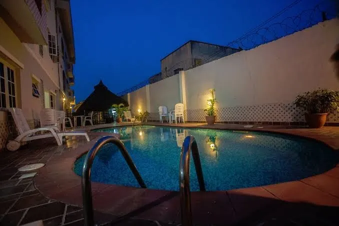 Apartment Royale Hotel & Suite, Lagos exterior view