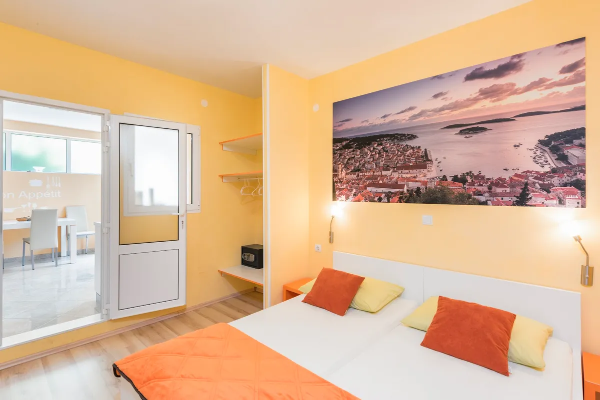Apartments Komazin, Hvar exterior view