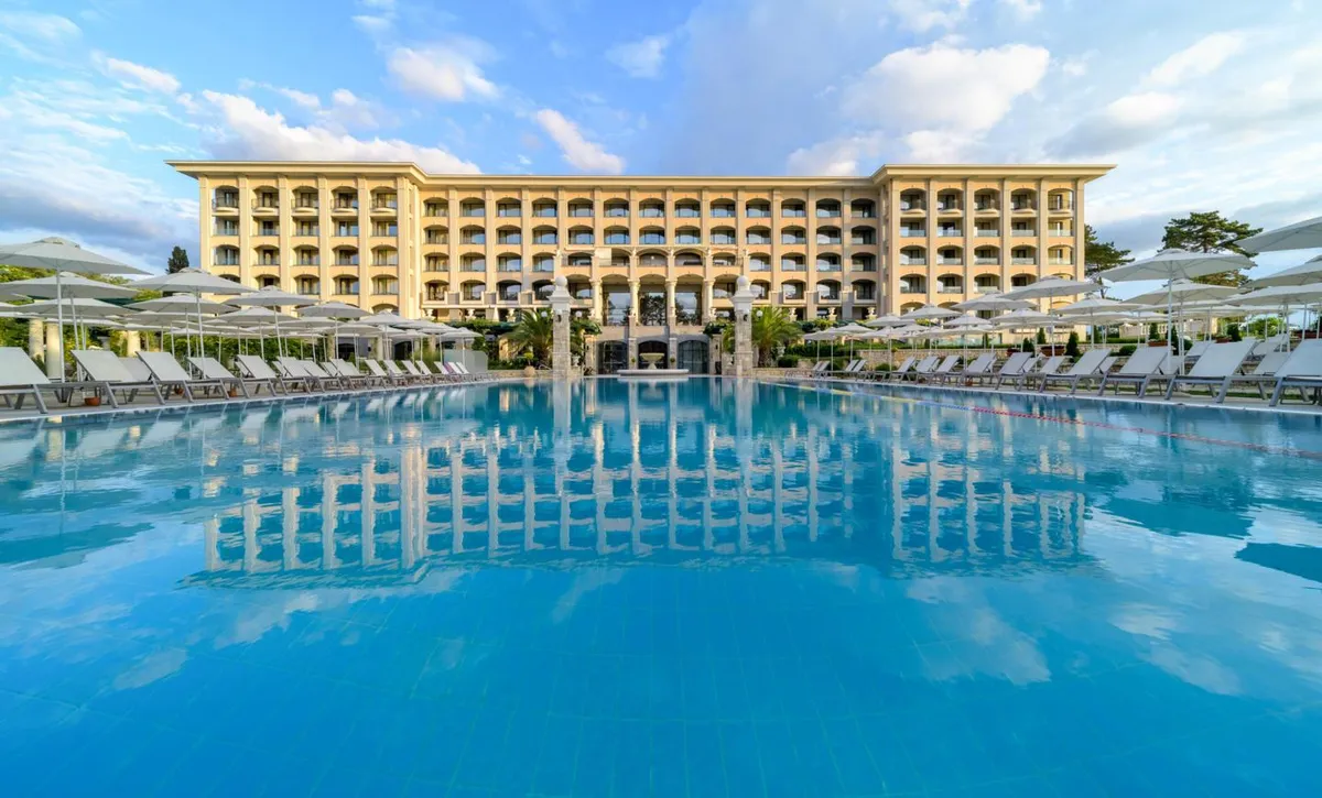 Astor Garden Hotel, Varna exterior view