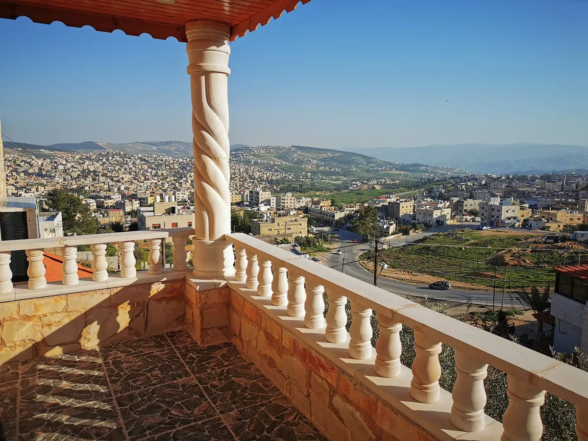 Atoom hotel, Jerash exterior view
