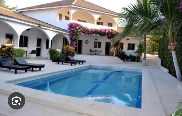 Auberge Chez Doki, Saly exterior view