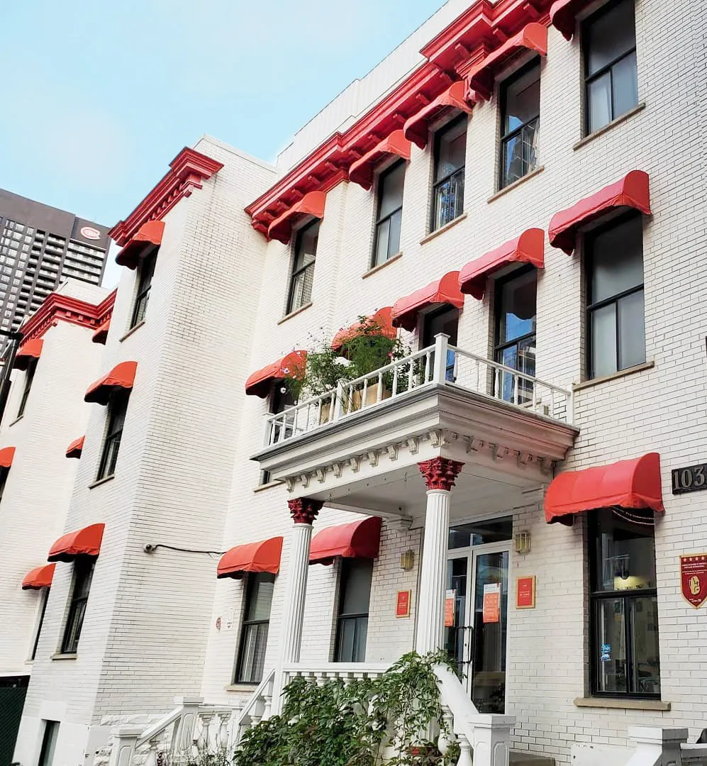 Auberge Saintlo Montréal, Montreal exterior view