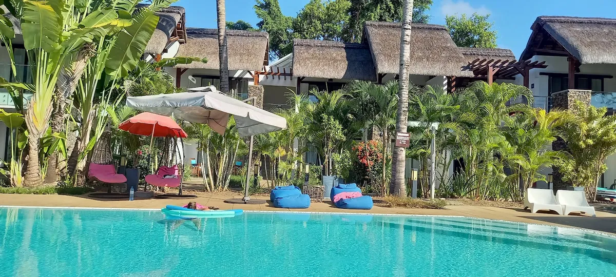 Aux plaisirs de la vie, Flic En Flac exterior view