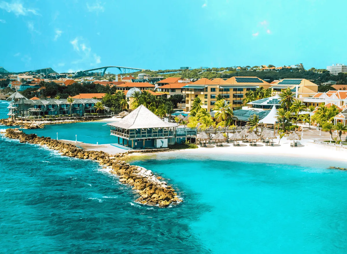 Avila Beach Hotel, Willemstad exterior view