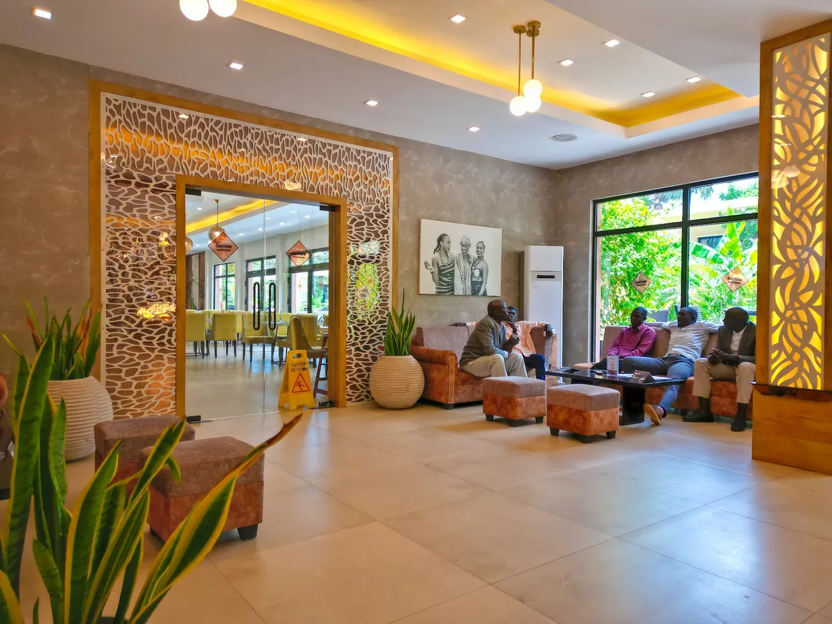 Bakadaji Hotel, Kololi exterior view