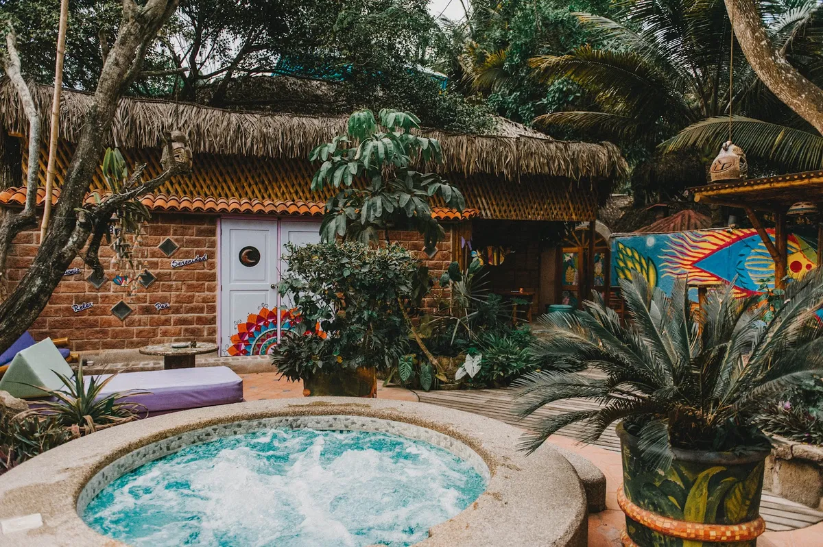 Balsa Surf Camp Guest House, Montanita exterior view