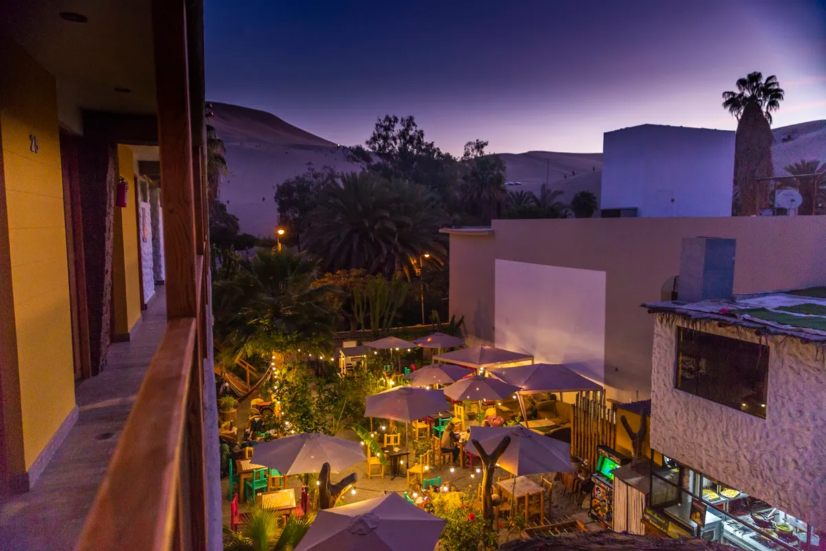 Bananas Adventure Hostel Huacachina, Huacachina exterior view