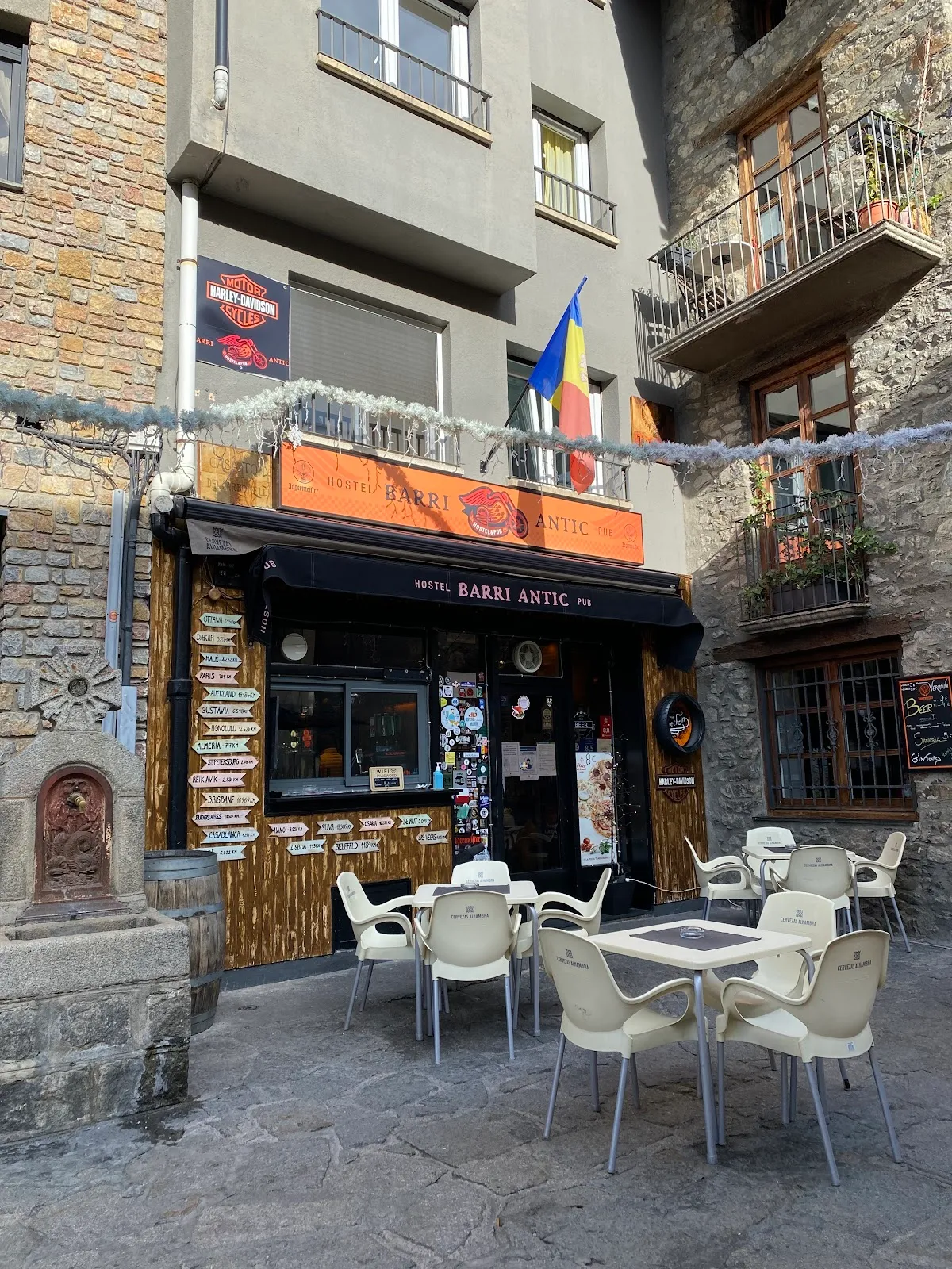 Barri Antic Hostel & Pub, Andorra La Vella exterior view
