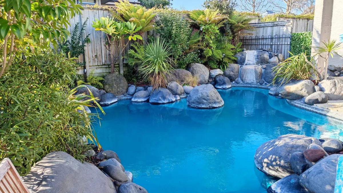 Baycrest Thermal Lodge, Taupo exterior view
