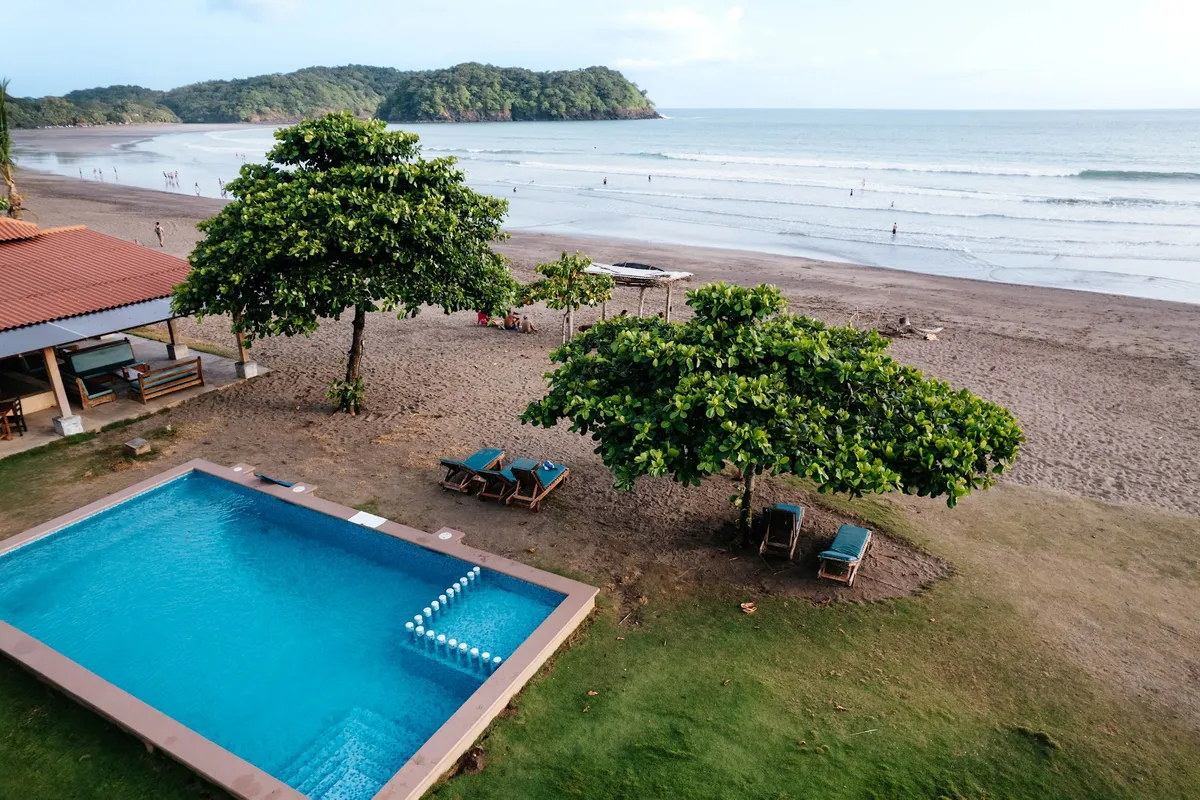 Beach Break Surf Camp, Pedasi exterior view