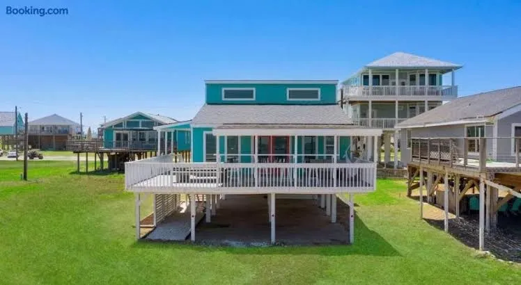 Beachfront Home with Unrivaled Views of the Ocean, Freeport exterior view