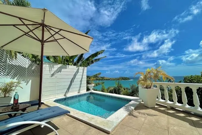 Beautiful villa close to Beach with ocean views, Bequia exterior view