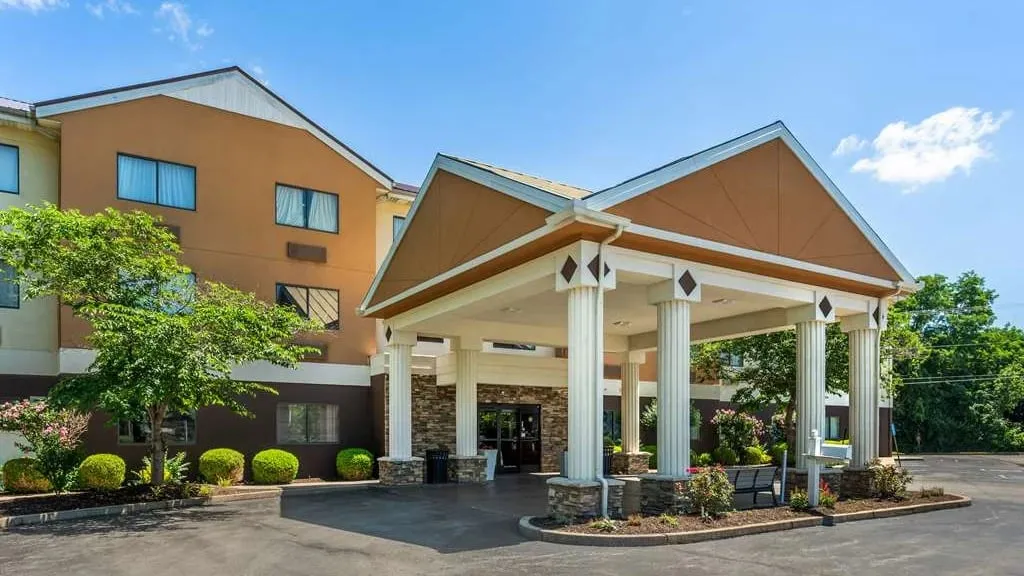 Best Western Plus Georgetown Corporate Center Hotel, George Town exterior view
