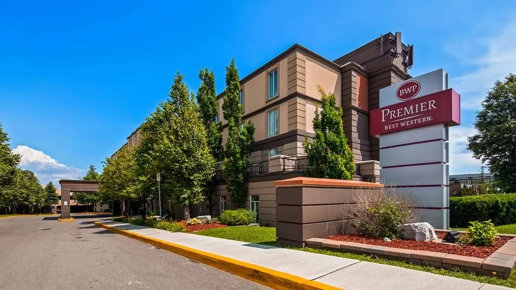 Best Western Premier Toronto Airport Carlingview Hotel, Toronto exterior view