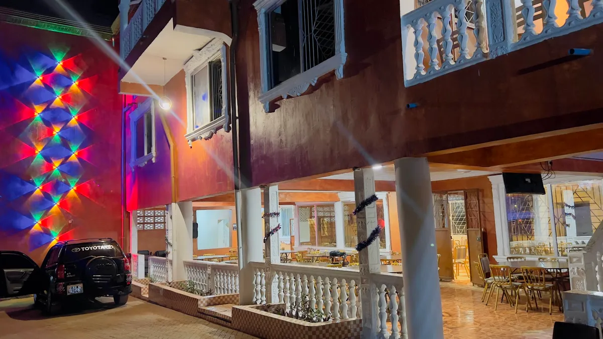 Brownerts Resort, Tokeh exterior view