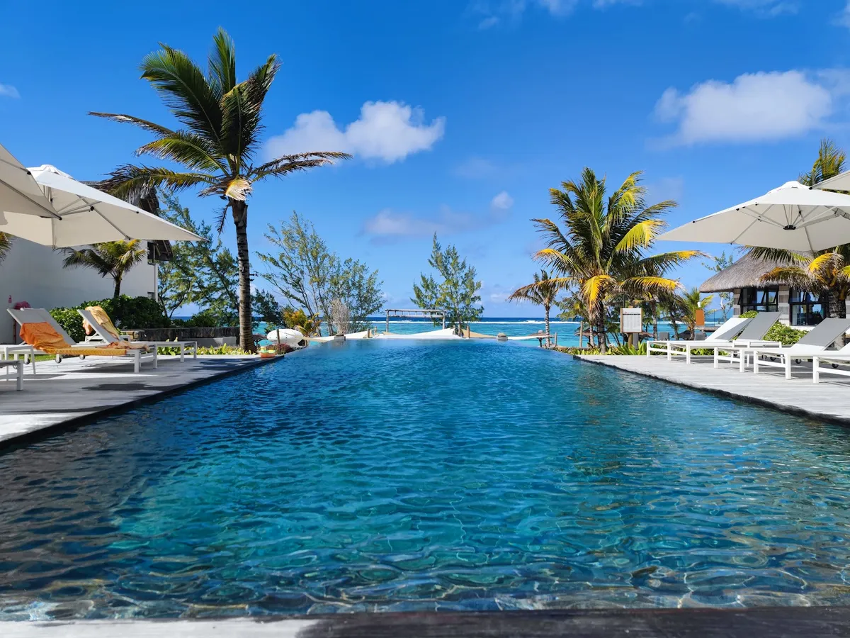 C Mauritius, Belle Mare exterior view