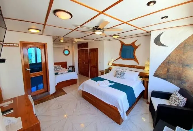 Casa Ocean Pier - Deluxe Triple Room with Sea View, Galapagos Islands exterior view