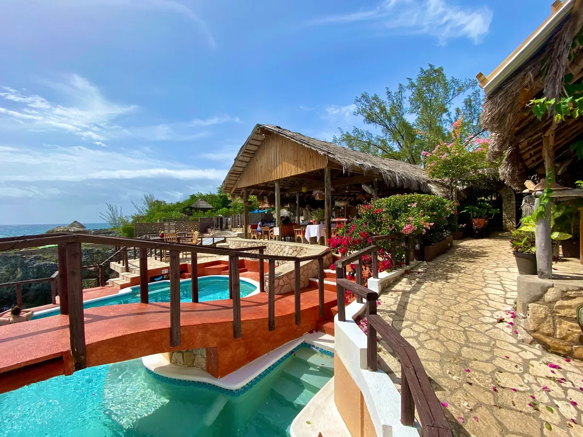 Catcha Falling Star, Negril exterior view