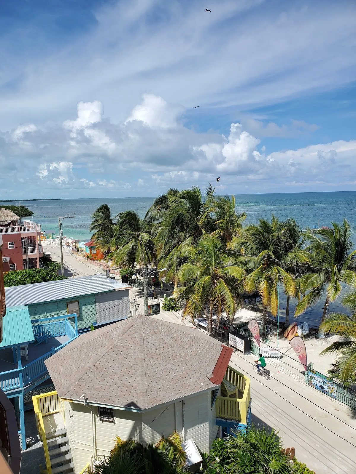 CayeReef Beachfront Boutique Condo Hotel, Caye Caulker exterior view
