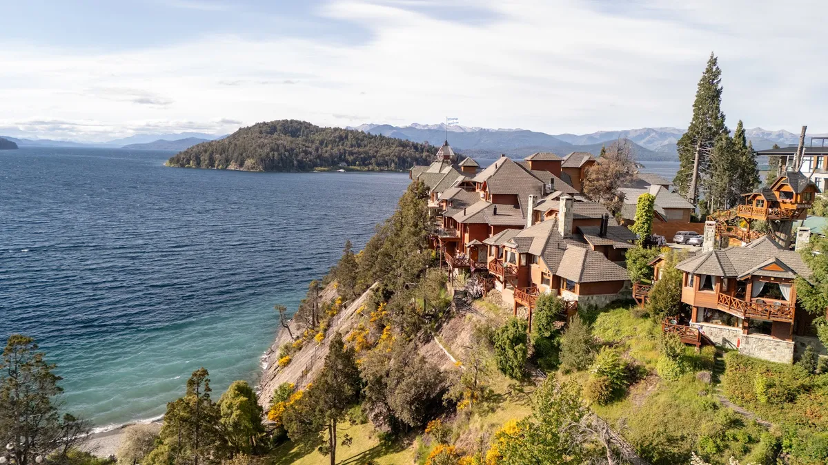 Charming Residences & Suites with Private Spa, Bariloche exterior view