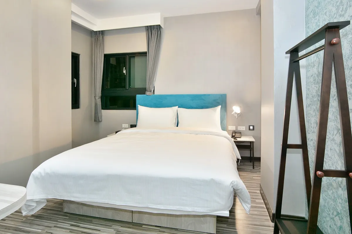 CHECK inn - Taichung ZiYou, Taichung exterior view