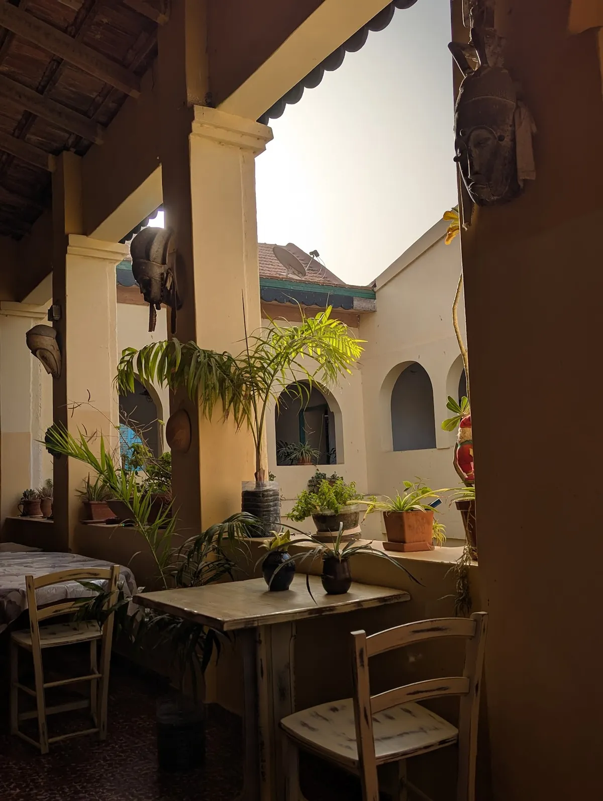 Chez Eric, Goree Island exterior view