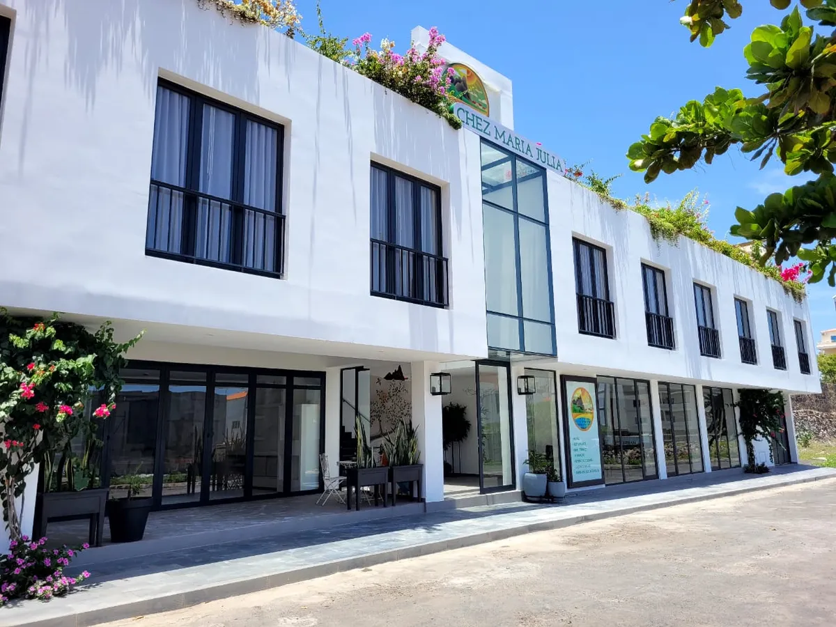 Chez Maria Júlia Boutique Hotel, Praia exterior view