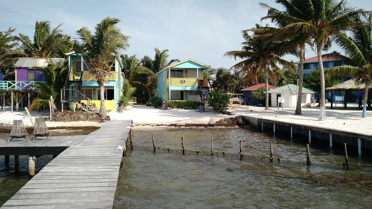 Colinda Cabanas, Caye Caulker exterior view