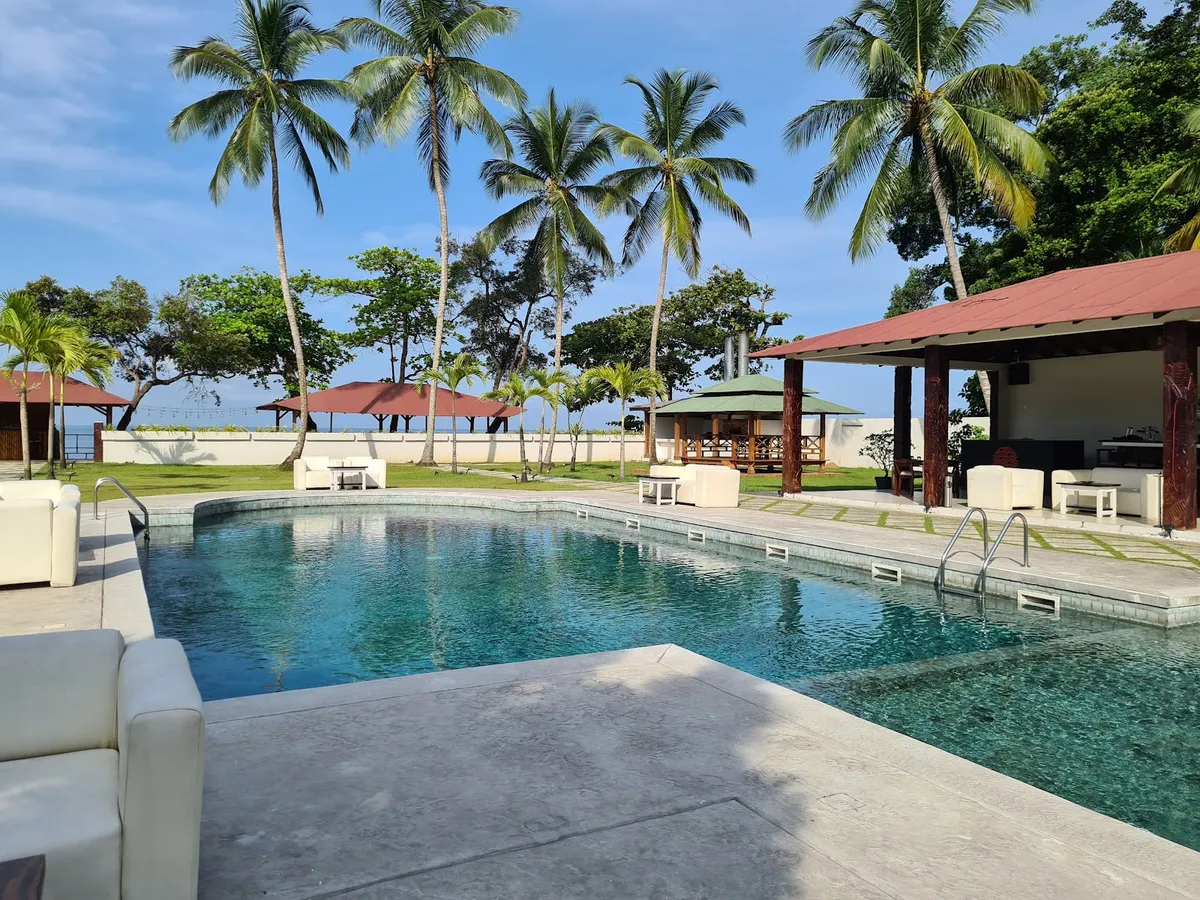 Complexe Hôtelier de la Sablière (ex-Maisha), Libreville exterior view