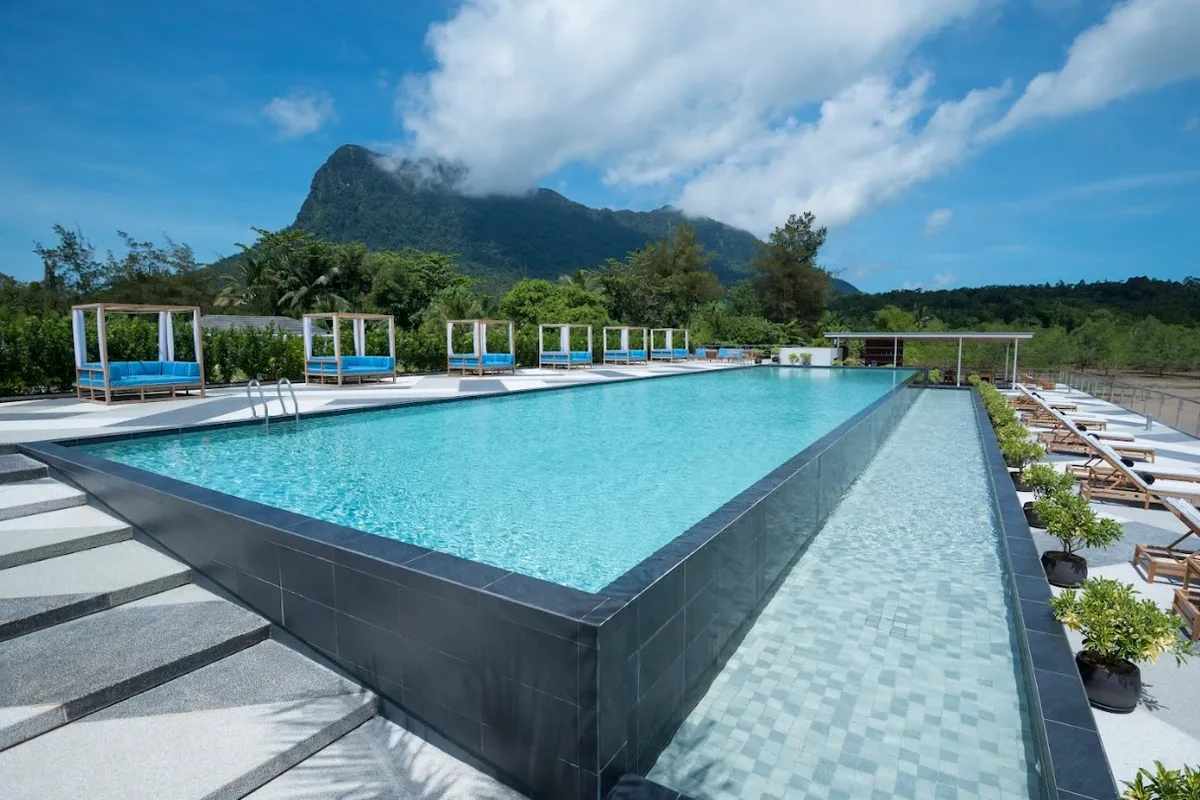 Cove 55, Kuching exterior view