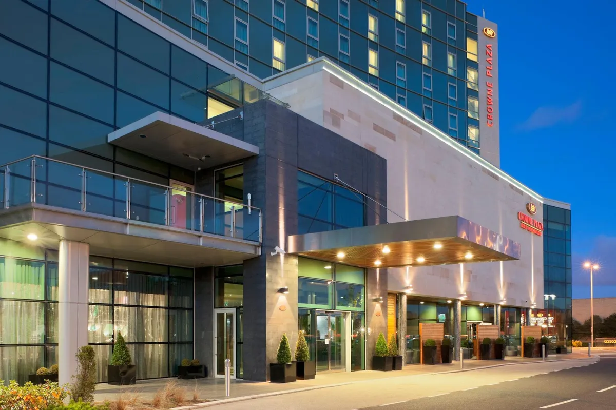 Crowne Plaza Dublin - Blanchardstown by IHG, Dublin exterior view
