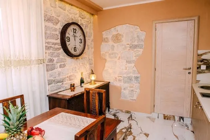 D & Sons Apartments, Kotor exterior view