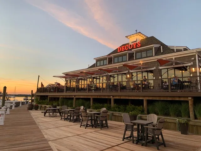 Decoys Seafood, Portsmouth exterior view