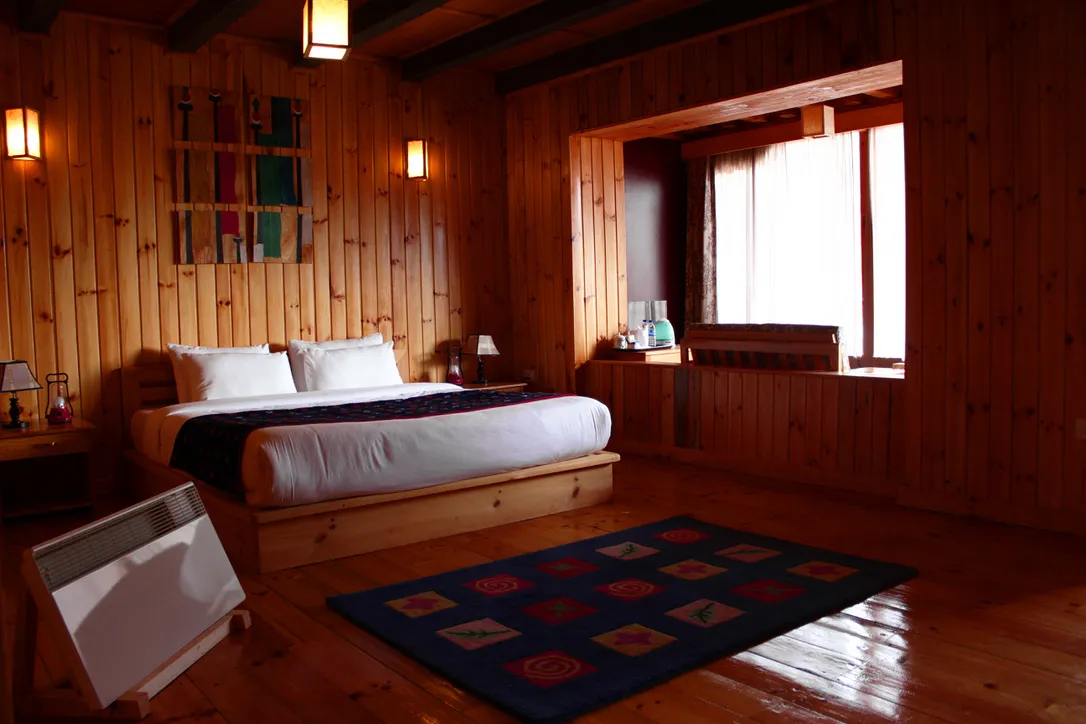 Dekyil Guest House བདེ་དཀྱིལ་མགྲོན་ཁྱིམ།, Bumthang exterior view