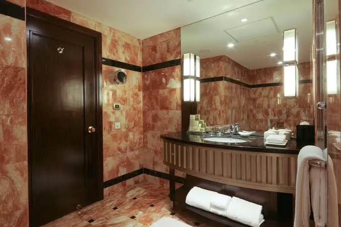 Diamond Hotel Philippines, Manila exterior view