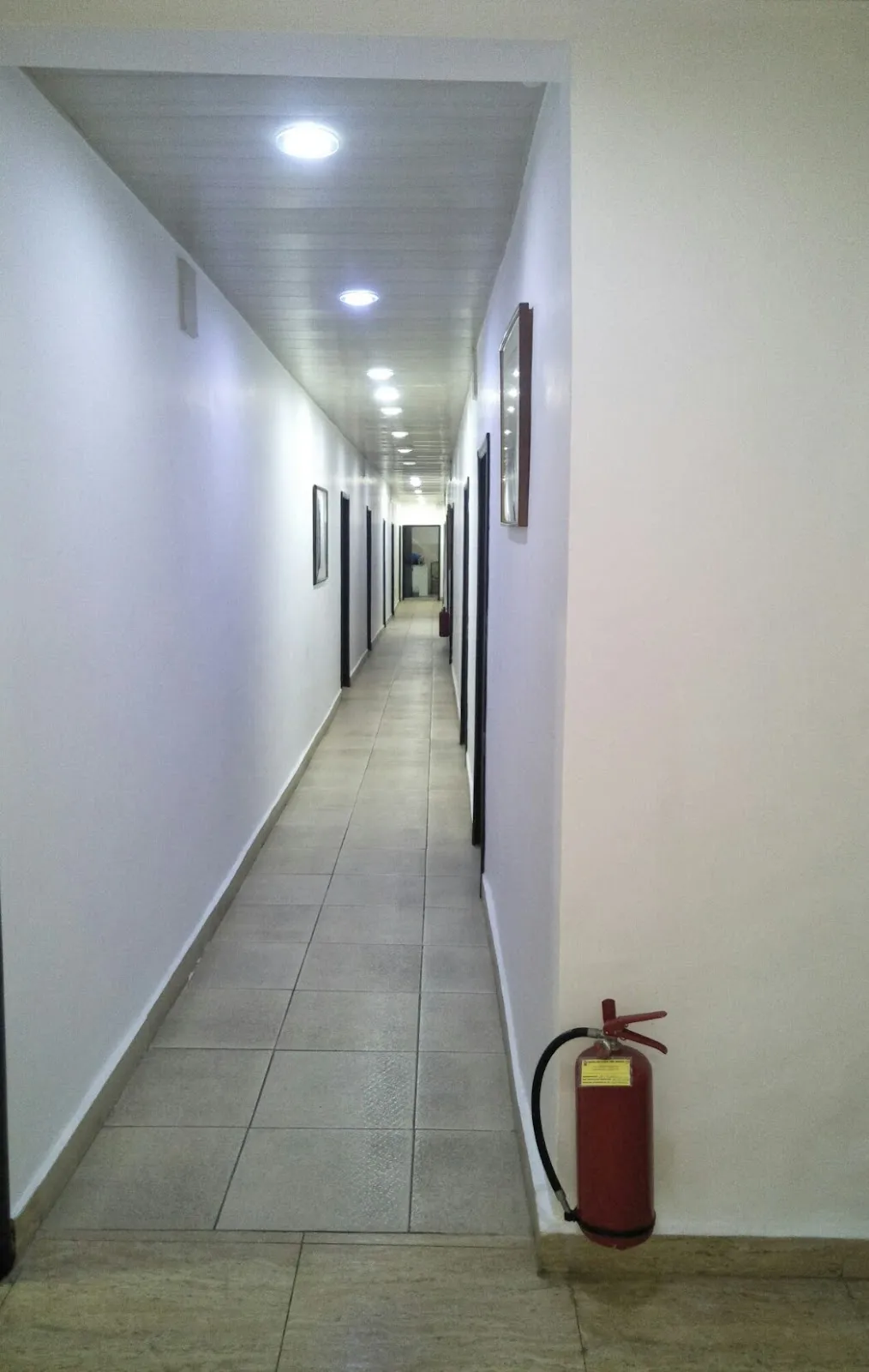 Diana Hotel, Monrovia exterior view