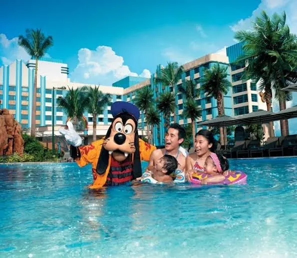 Disney's Hollywood Hotel, Lantau Island exterior view