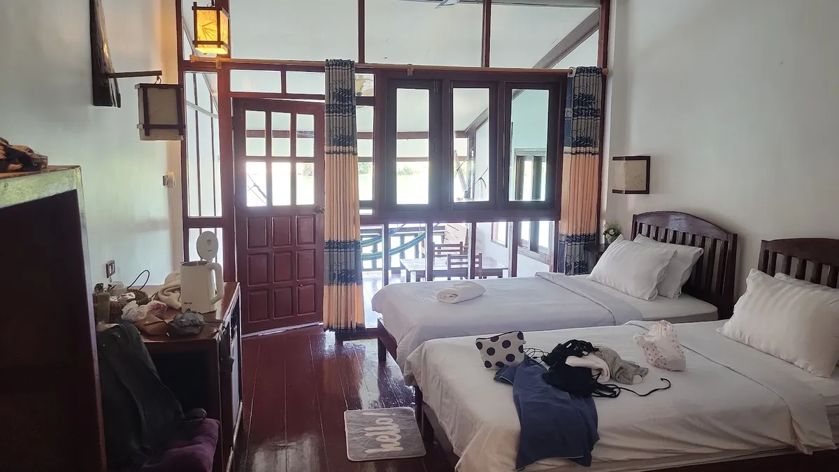 Dokchampa Guesthouse, 4000 Islands exterior view