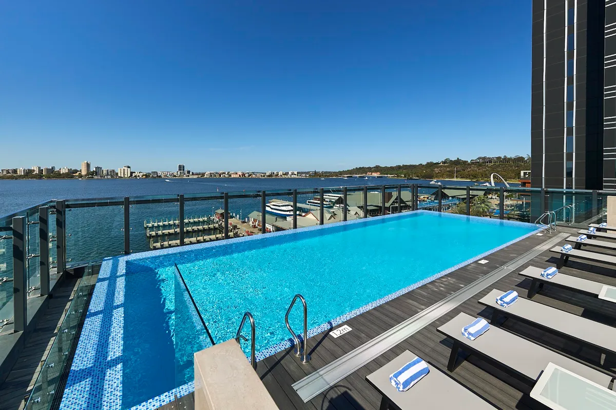 DoubleTree by Hilton Perth Waterfront, Perth exterior view