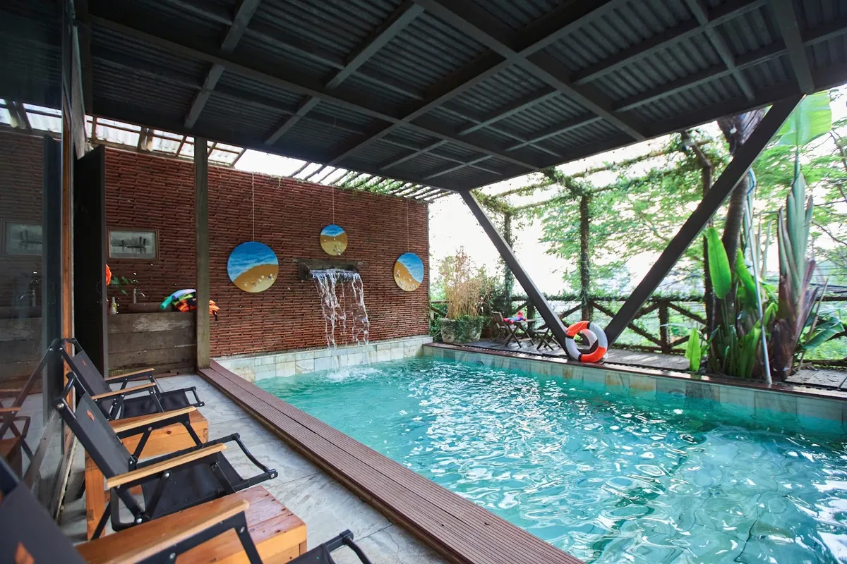 ECO by MAY5 Ha Long Hostel, Ha Long Bay exterior view