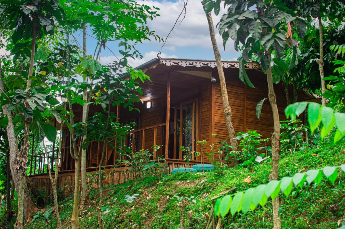 Eco-Por, Trindade exterior view