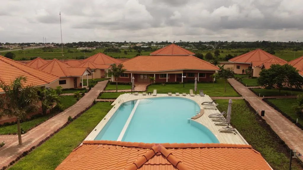 EKLÔFÈ BUNGALOWS HÔTEL YAMOUSSOUKRO, Yamoussoukro exterior view