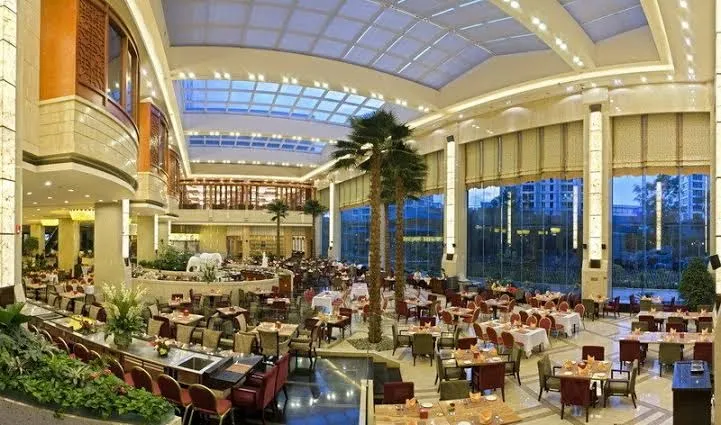 Empark Grand Hotel, Kunming exterior view