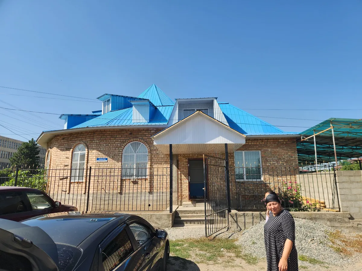 Erkin, Karakol exterior view