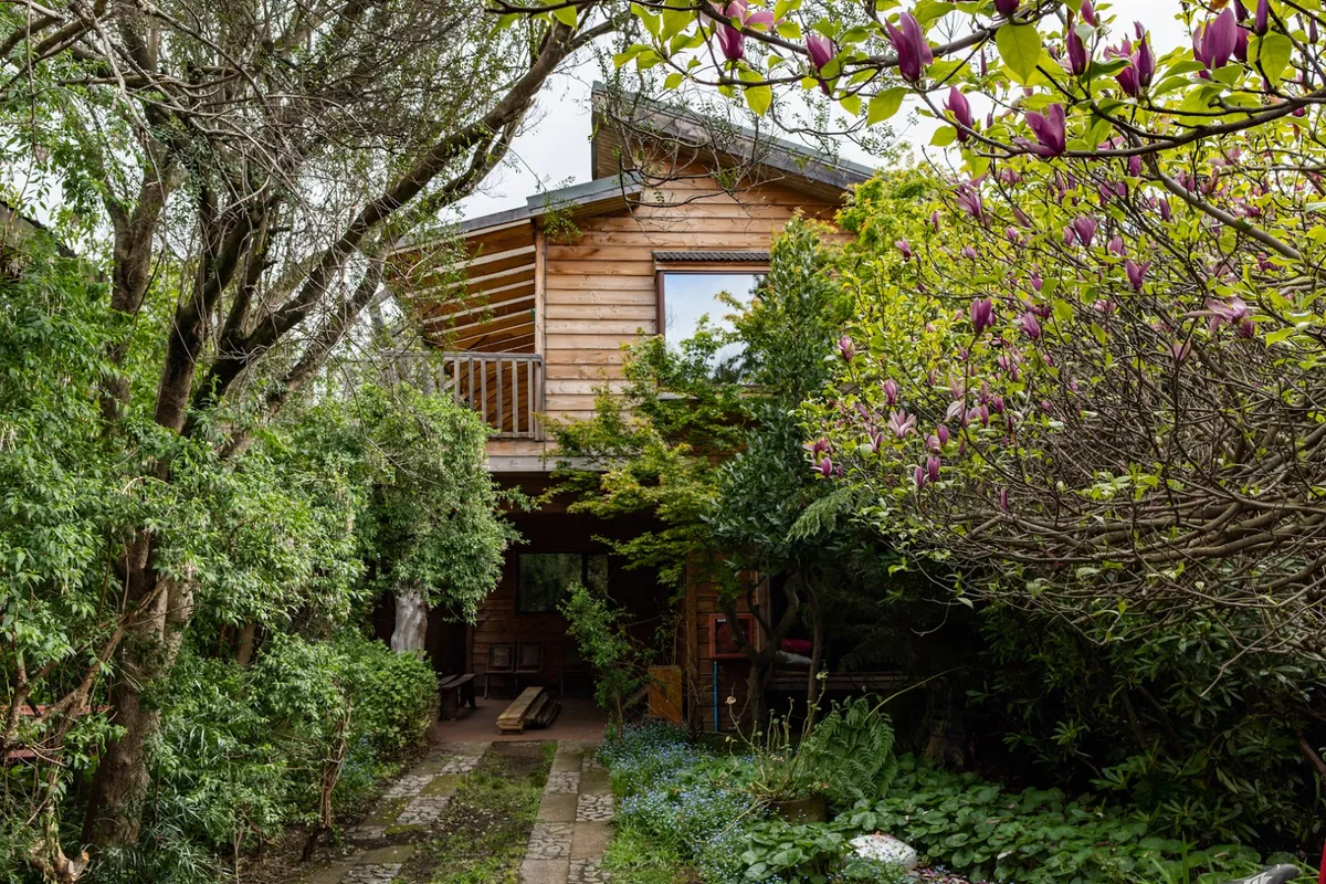 Espacio École, Pucon exterior view