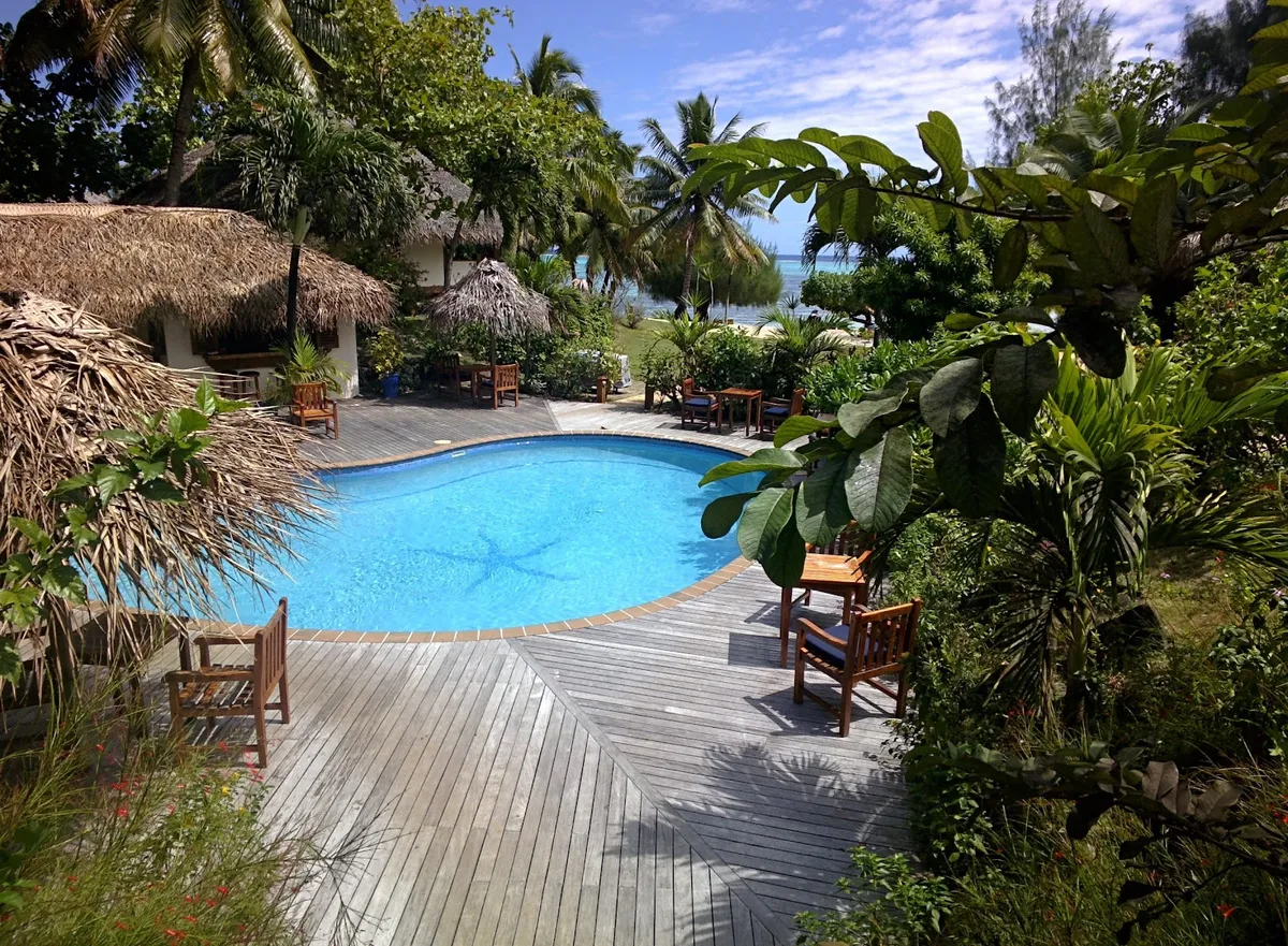 Etu Moana, Aitutaki exterior view