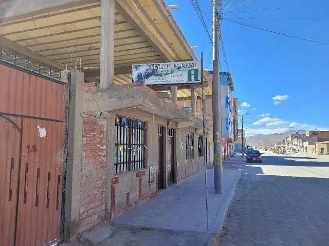 Eucalyptus Uyuni, Uyuni exterior view