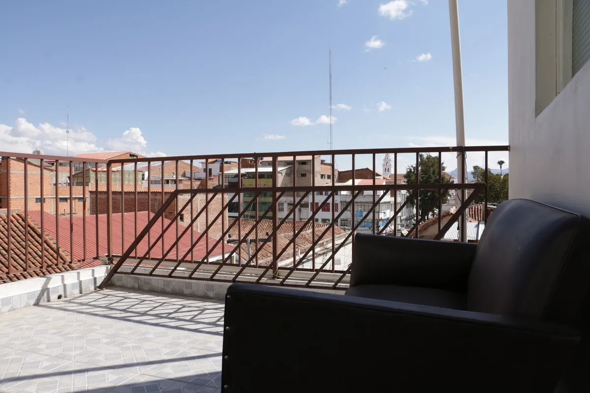 Expresso Guest House Hostel, Sucre exterior view