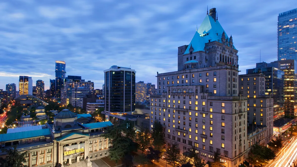 Fairmont Hotel Vancouver, Vancouver exterior view