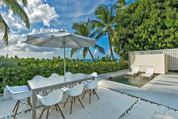 Footprints 8 bed, Holetown exterior view